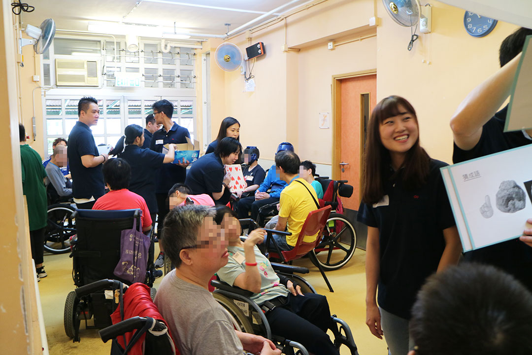 與傷健人士中秋聯(lián)歡