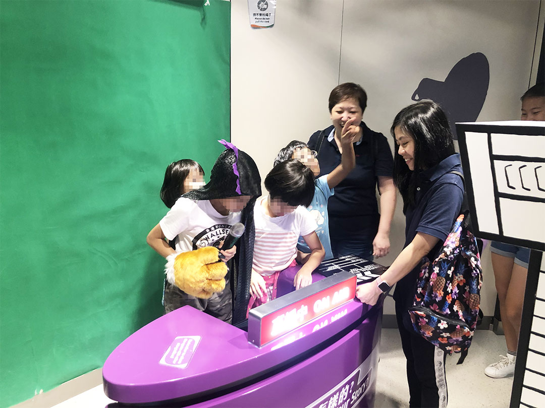 與保良局小朋友外出游玩